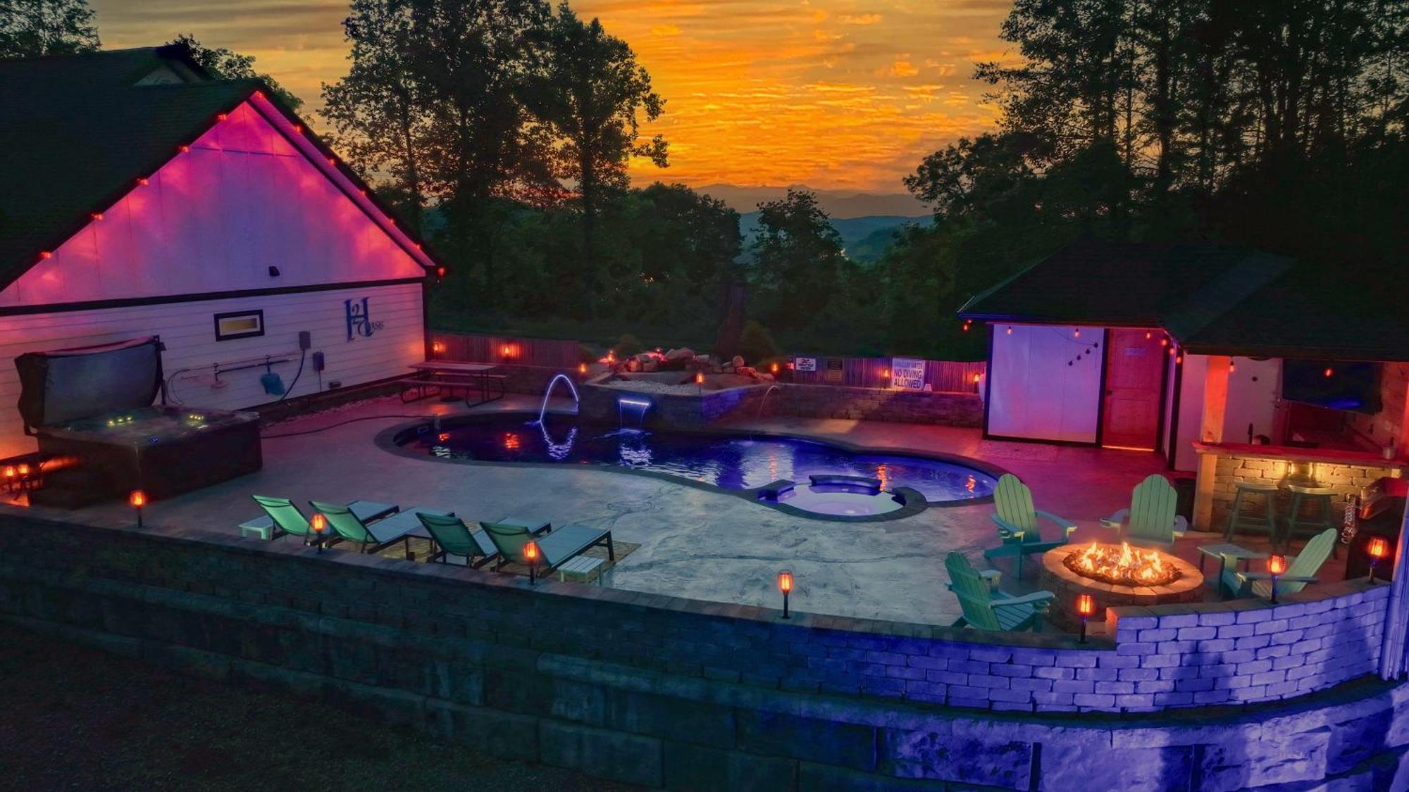 Willa H2Oasis Incredible Pool Retreat With Mountains Views! Sevierville Zewnętrze zdjęcie